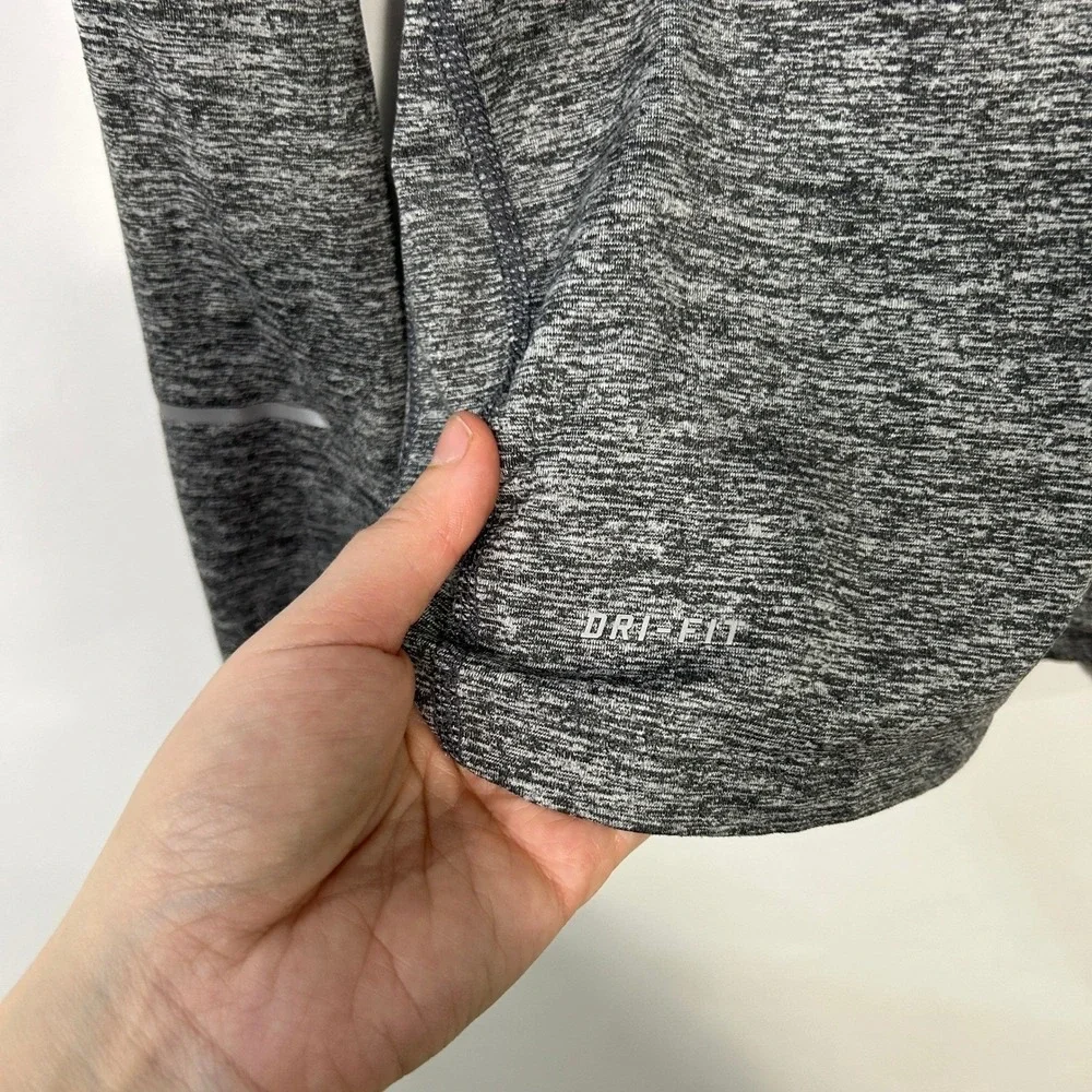 Nike Dri FIT Element Running Half Zip‎ Pullover XS Gray Athletic Training